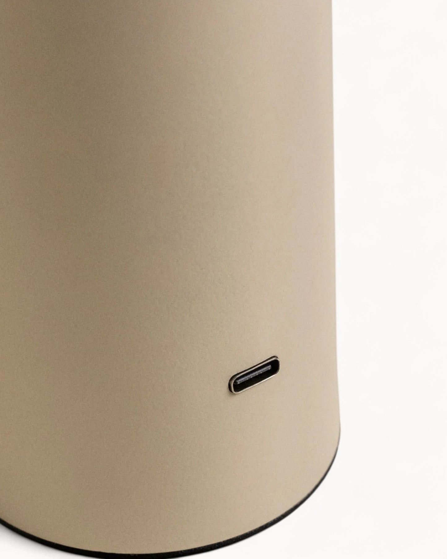 Loentia – Modern 21 cm Cordless LED Table Lamp