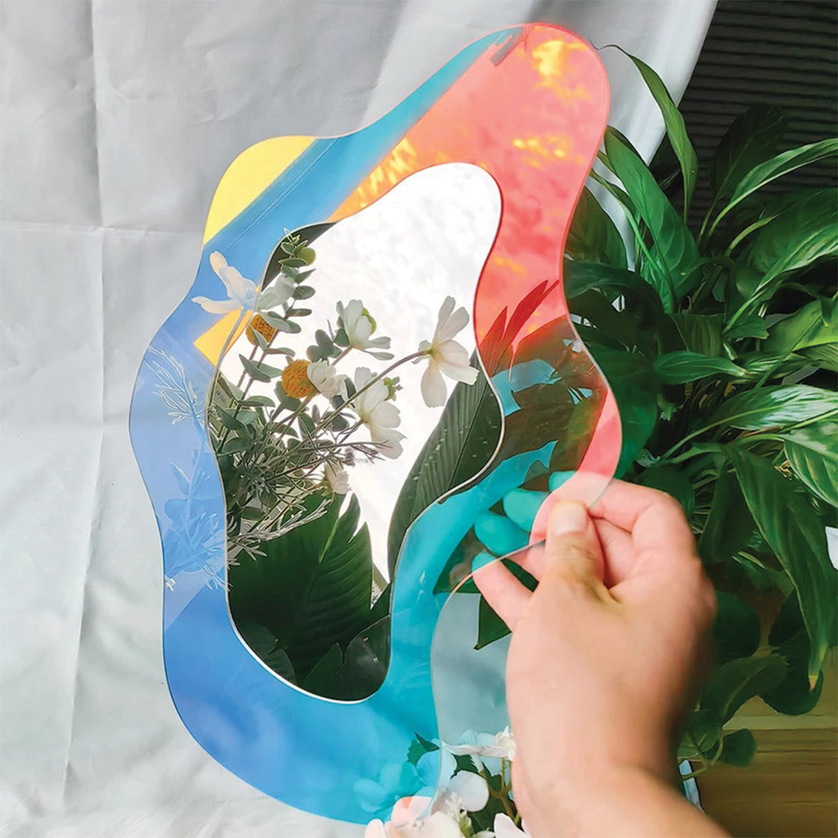 Curved Cosmic Mirror