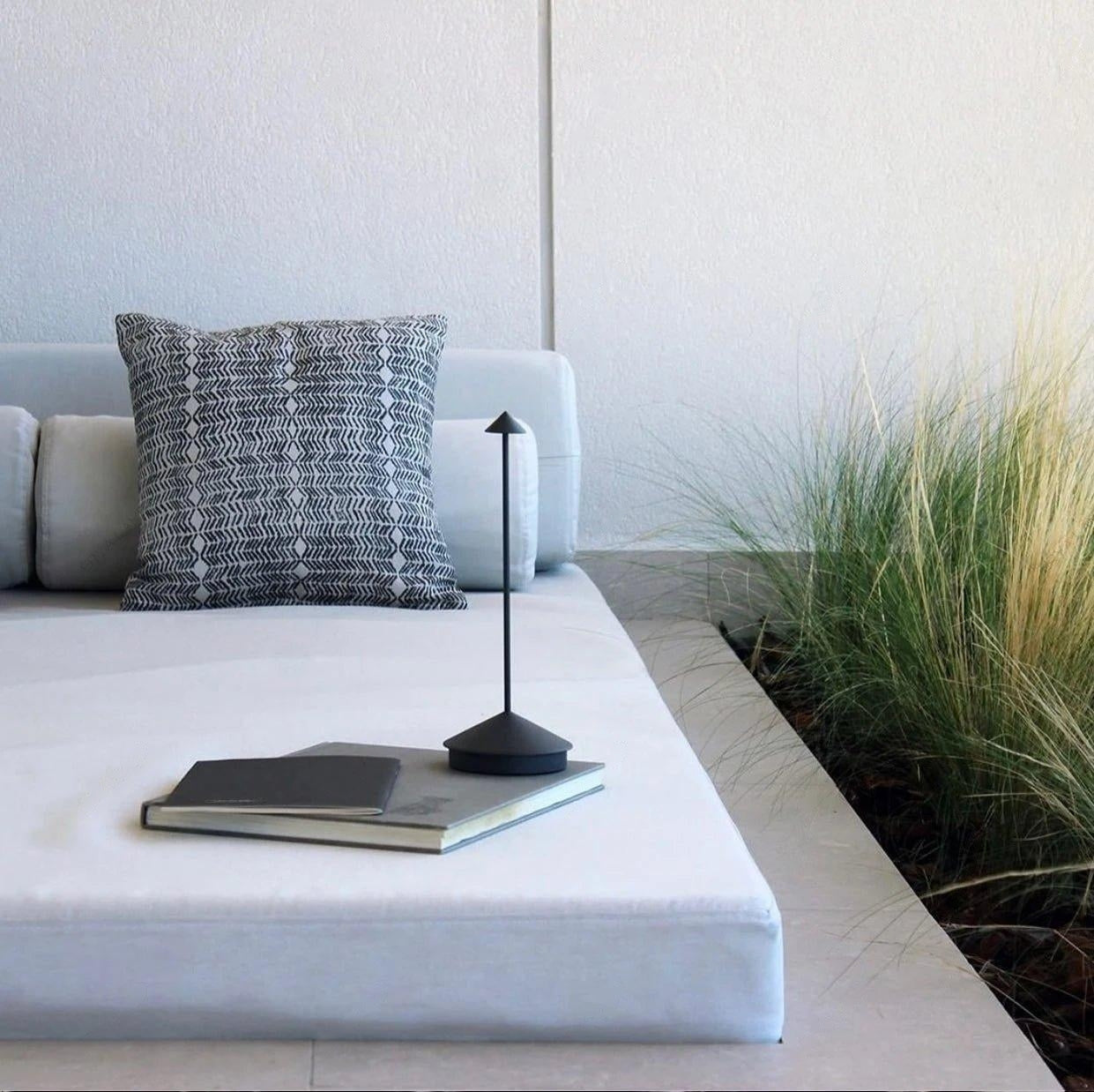 Isolde Marauder Design Table Lamp